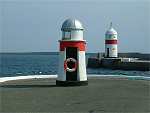 Castletown Harbour Lighthouses - (22/4/03)