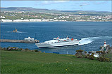 Super Sea Cat enters Douglas Harbour - (8/5/05)